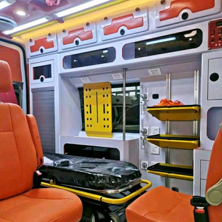 碾子山长途救护车护送病人租赁价格